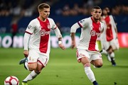 欧冠小组赛：阿贾克斯客场2-1击败国际米兰
